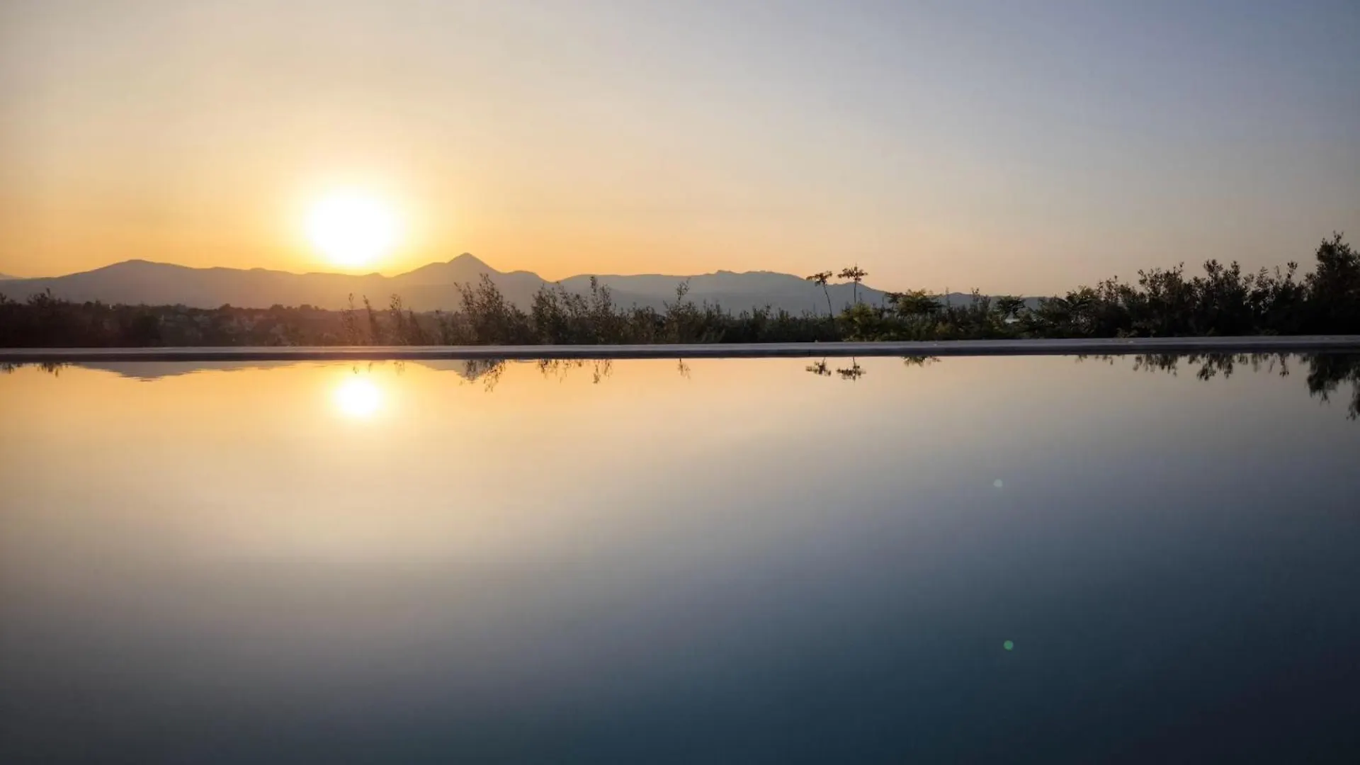 Villa Mirtylla Luxury Retreat W Pool, Bbq And Gym Heraklion  Greece