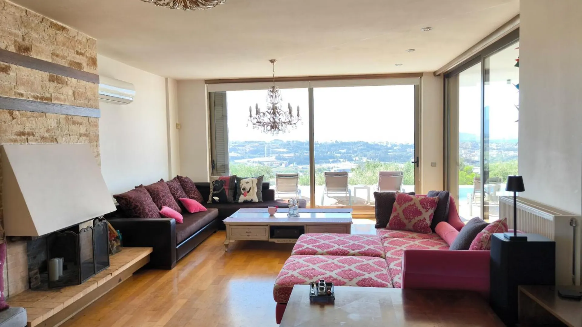 Villa Mirtylla Luxury Retreat W Pool, Bbq And Gym 伊拉克利翁