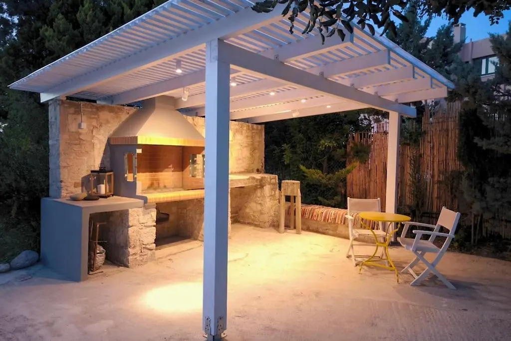Villa Mirtylla Luxury Retreat W Pool, Bbq And Gym 伊拉克利翁